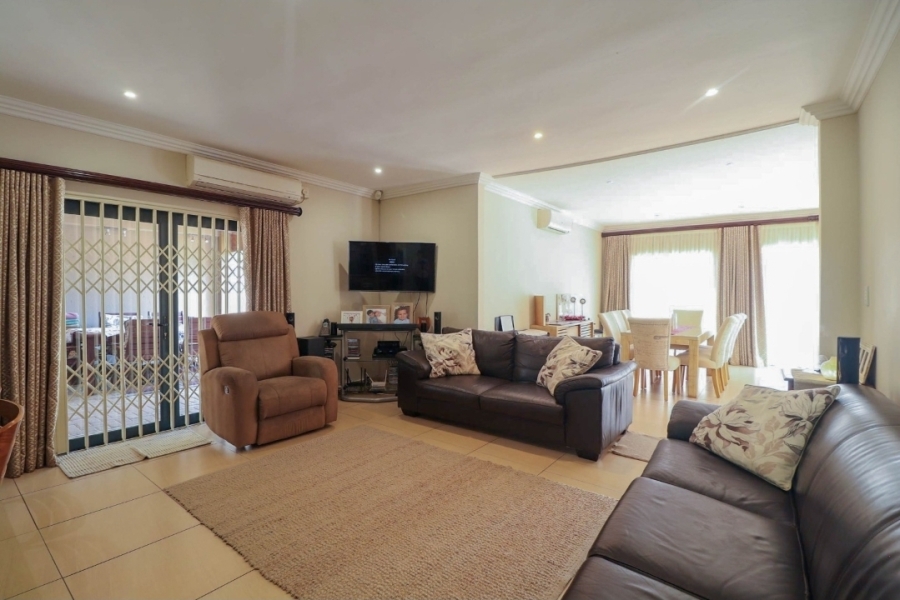 5 Bedroom Property for Sale in Protea Park North West